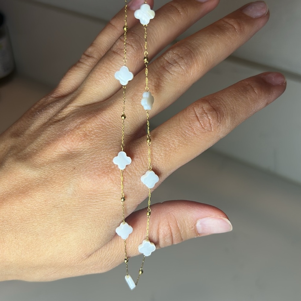 18k Gold Plated Stainless Steel White Clover Necklace